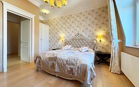 Luxury Apartment Diamond